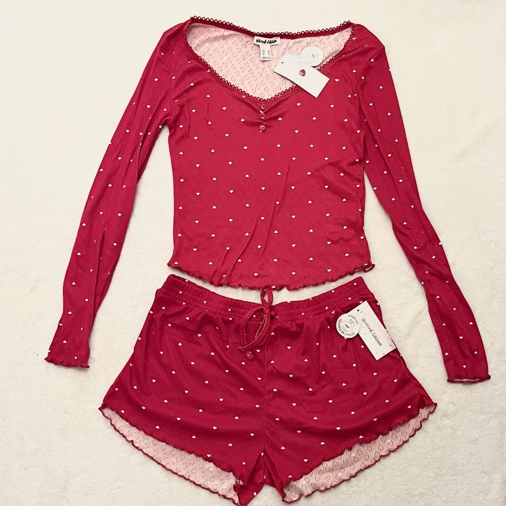 Women’s Heart Print Pajama Set Long Sleeve Top & Shorts Size M NWT
